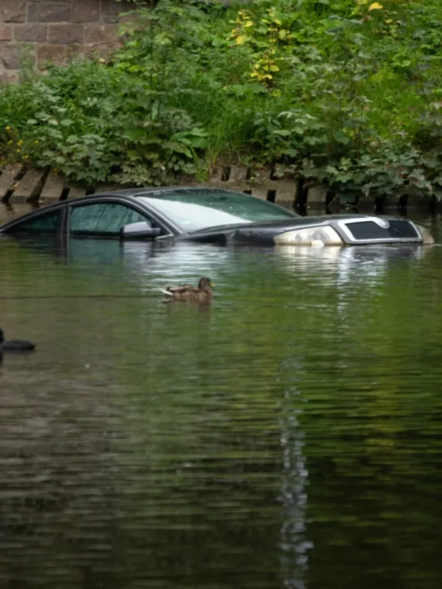 Car Plunges Into River, 3 Dead, Frederick Douglass Memorial